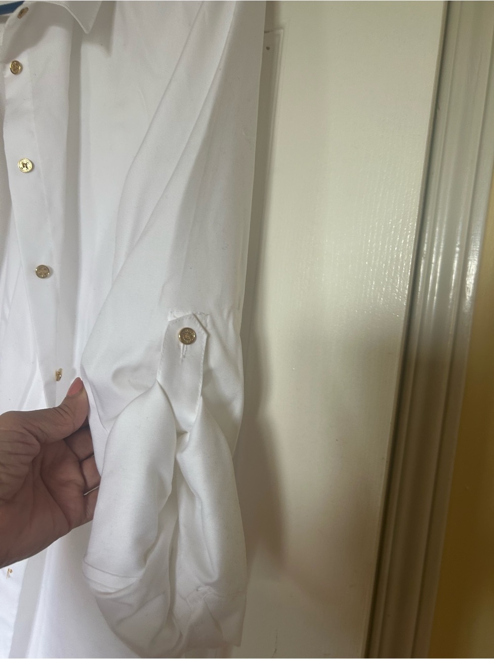 Calvin Klein White Button-Down Shirt - Relaxed Women's Style - Picture 4 of 7
